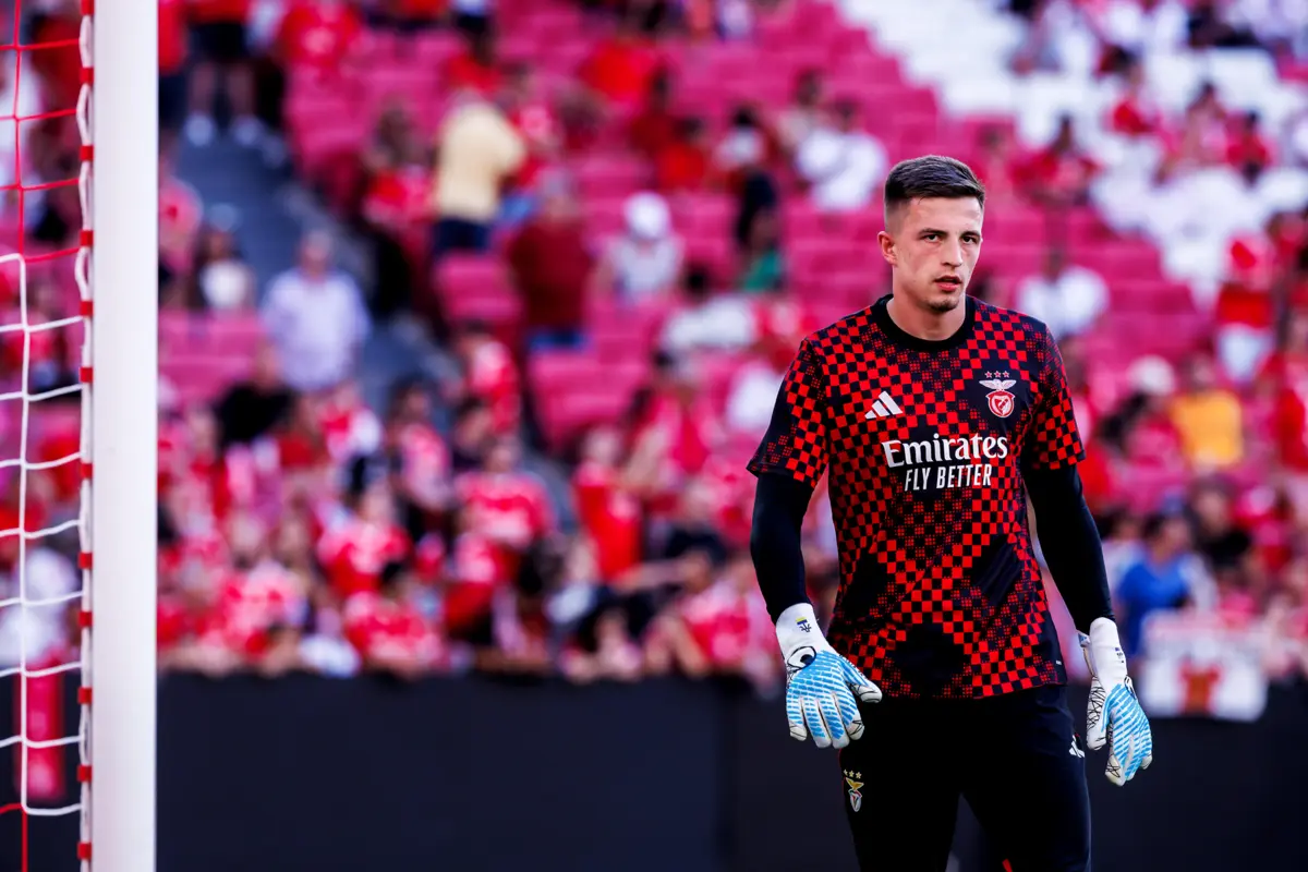 Guarda-redes ucraniano vai a caminho da terceira época nas águias