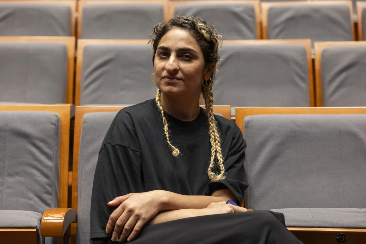 Nastaran Razawi Khorasani nasceu em Teerão