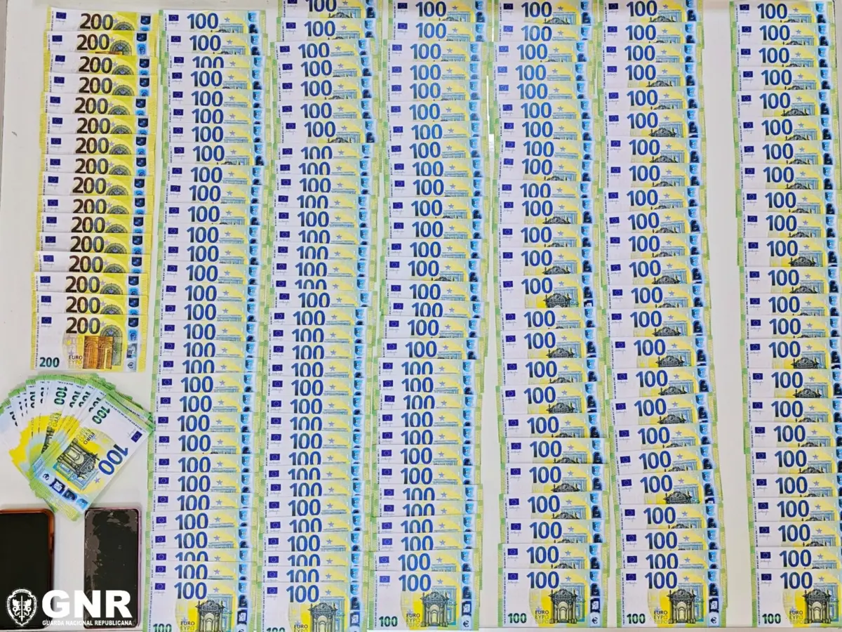 Notas falsas apreendidas ao casal