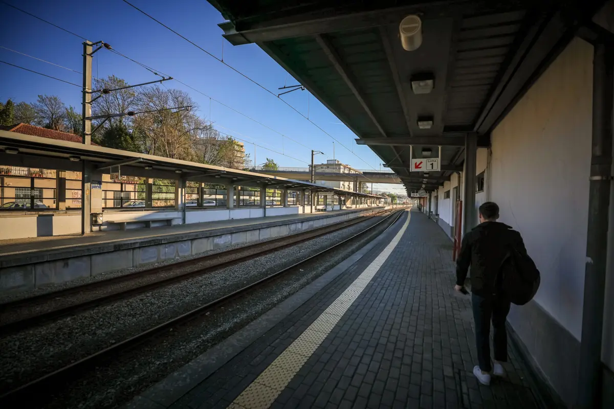Este ano, os passageiros têm sido afetados pelo elevado número de comboios suprimidos