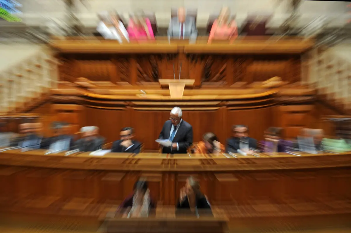 Imagem de contexto do artigo PSD e Chega acusam Governo de querer "controlar" as ordens e criar "conflito"