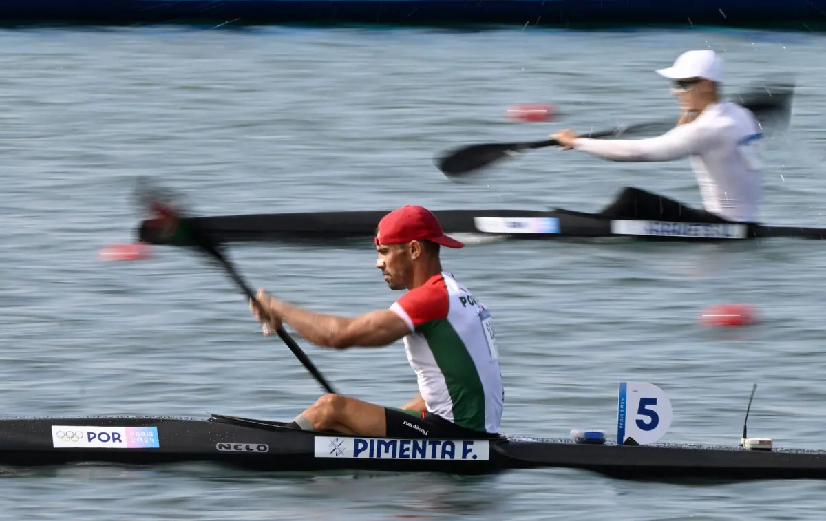 Fernando Pimenta dedicou ainda uma palavra à família, reconhecendo ter passado muito tempo longe desta no último ano