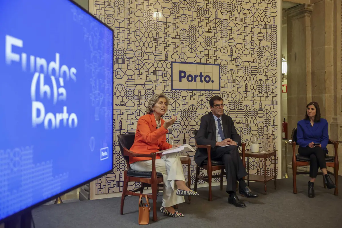 Ana Abrunhosa (à esquerda) lançou um desafio ao próximo Governo: que crie um ministério dedicado à reforma do Estado