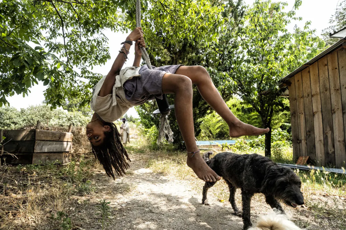 Não faltam espaços na quinta para as crianças brincarem