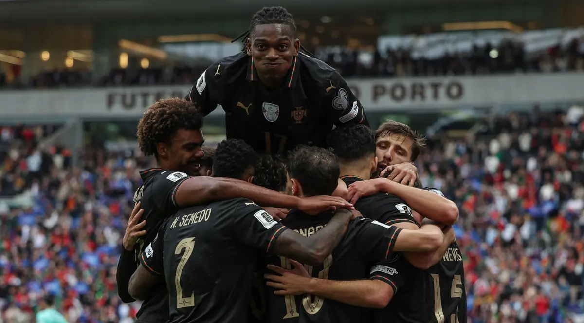 Portugal goleou a Arménia, por 9-1, no Estádio do Dragão