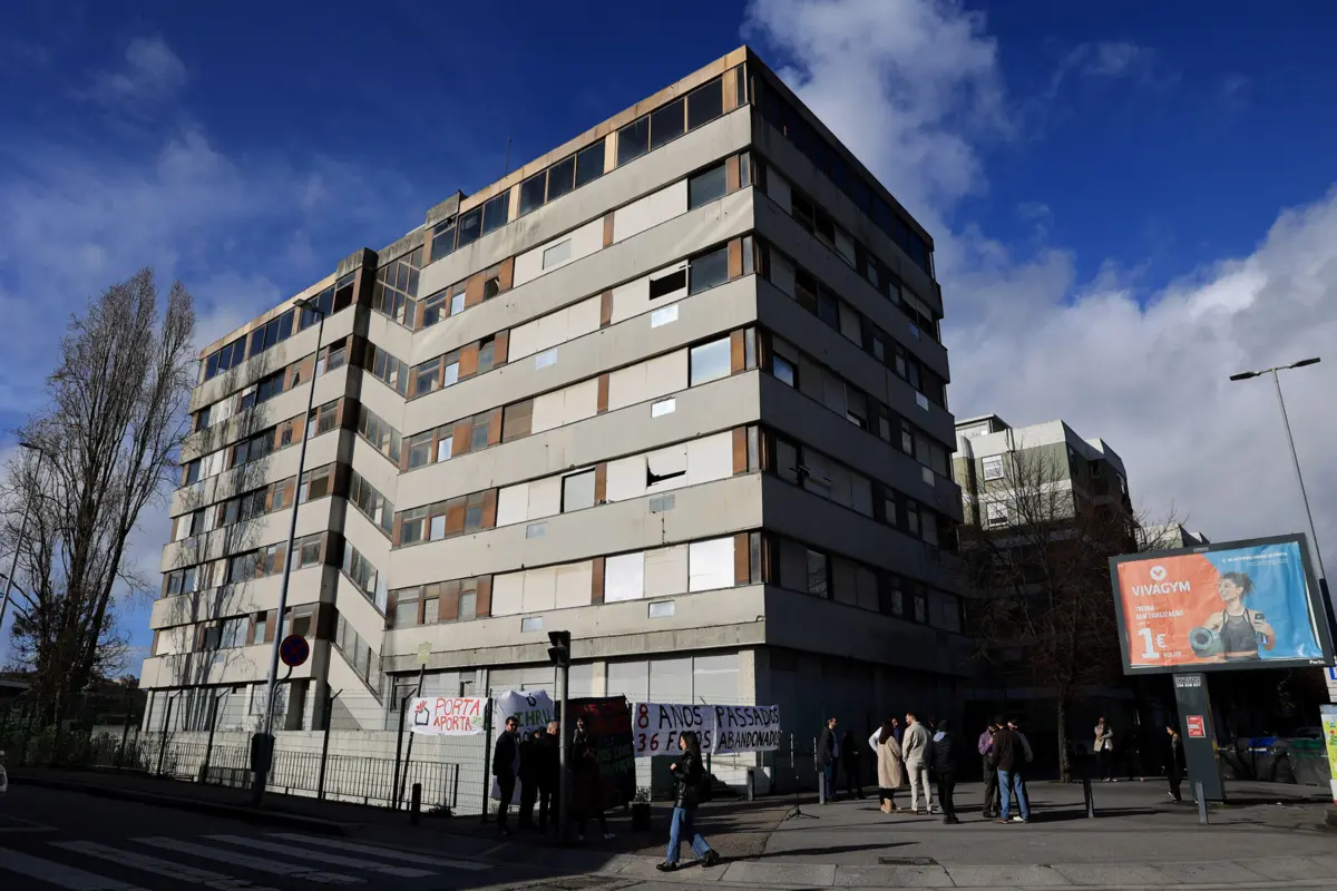 Programa Porto Solidário ajuda famílias carenciadas.