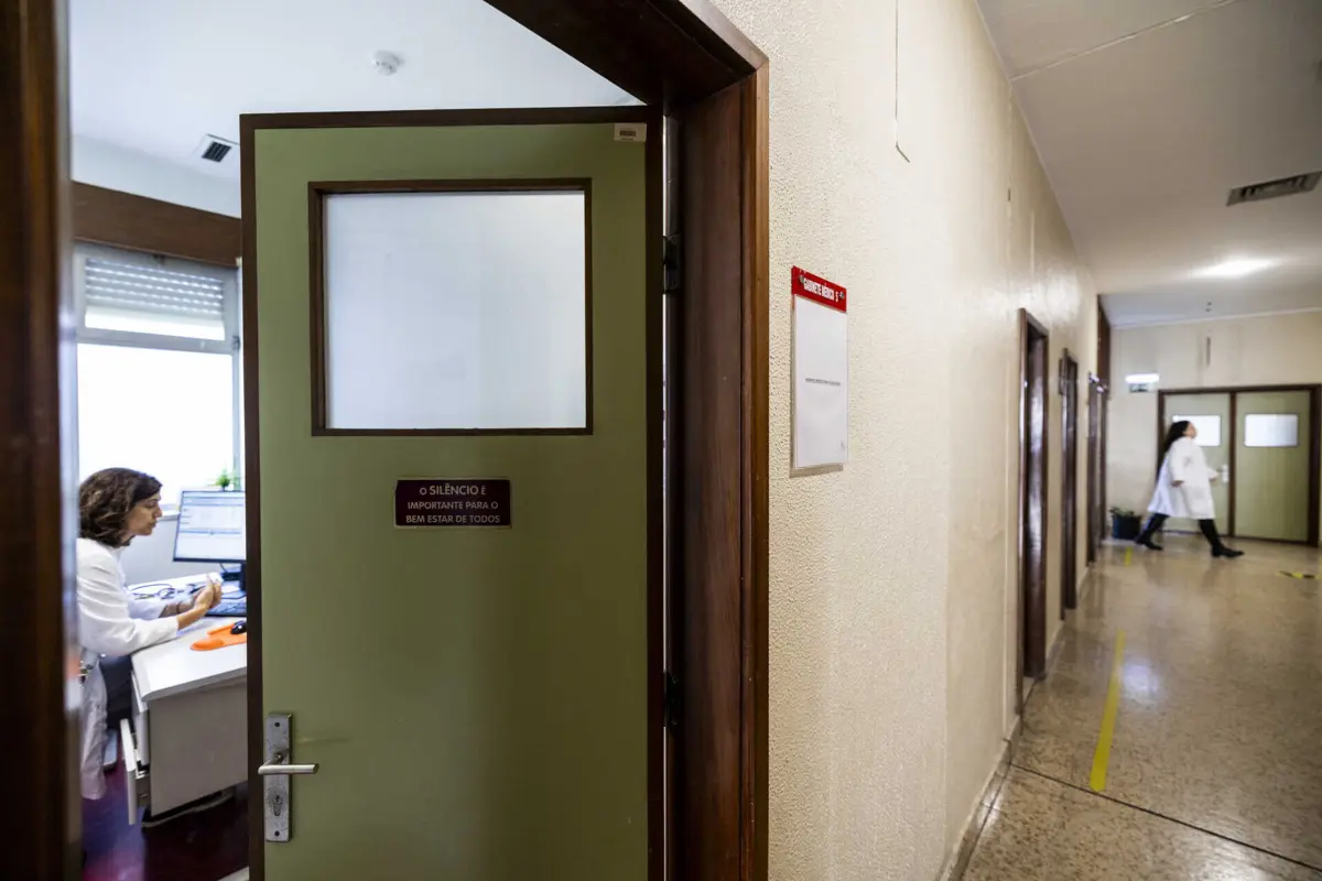 Projetos de lei sobre acesso ao SNS por estrangeiros não residentes foram aprovados