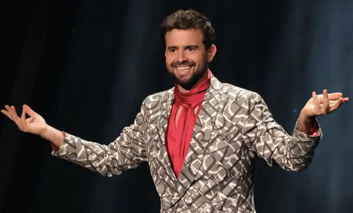 Apresentador João Manzarra descreve o carro como "eticamente desconfortável"