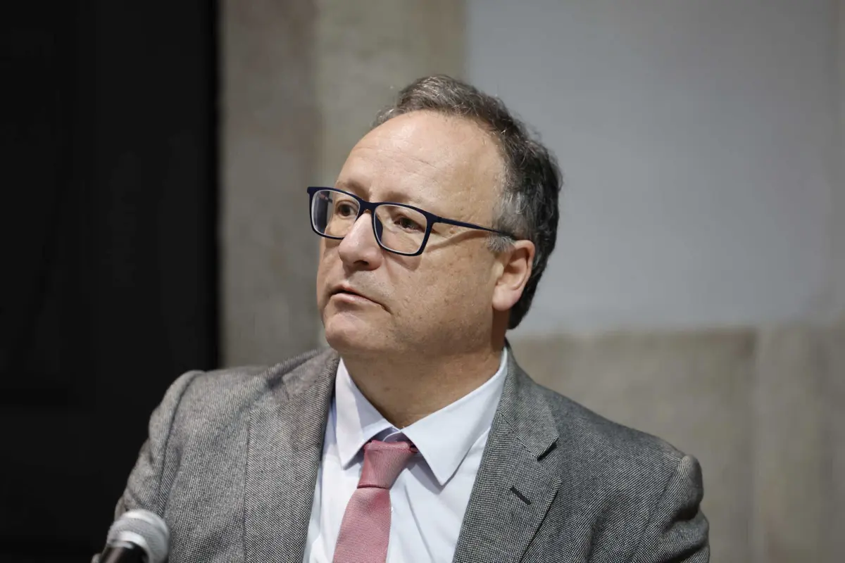 Imagem de contexto do artigo Assis diz que PS se distingue da AD por defender também democracia económica e social