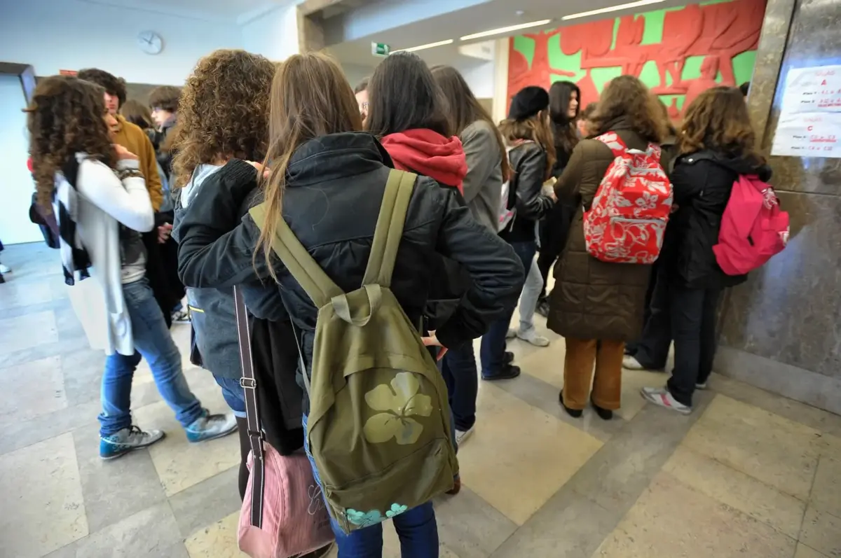 Governo vai abrir concurso extraordinário para zonas com mais dificuldade em atrair docentes