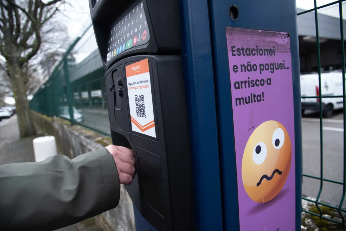 Especialistas insistem que cidades não podem continuar a ser ocupadas por automóveis