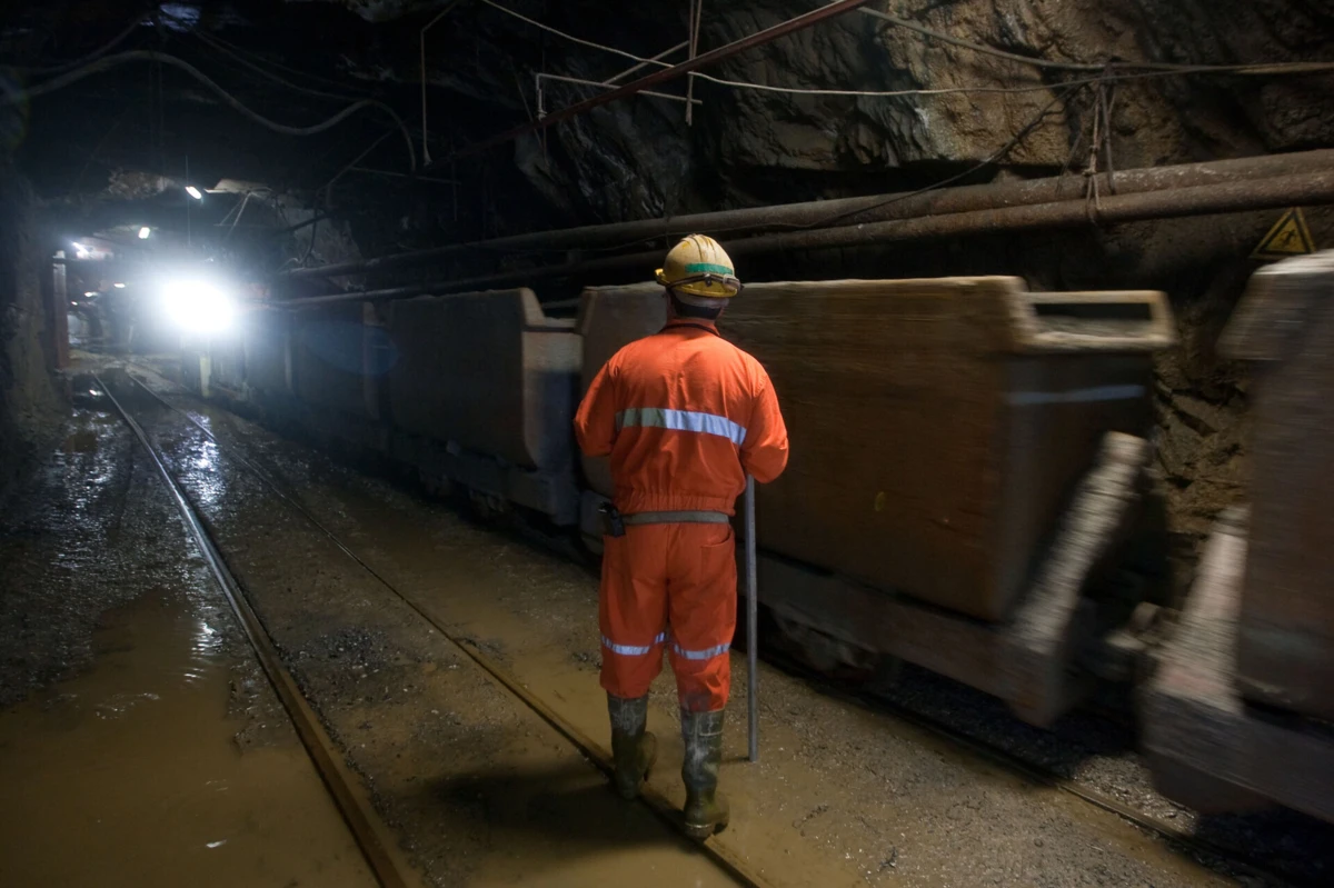 Trabalhadores exigem aumento mínimo de 110 euros