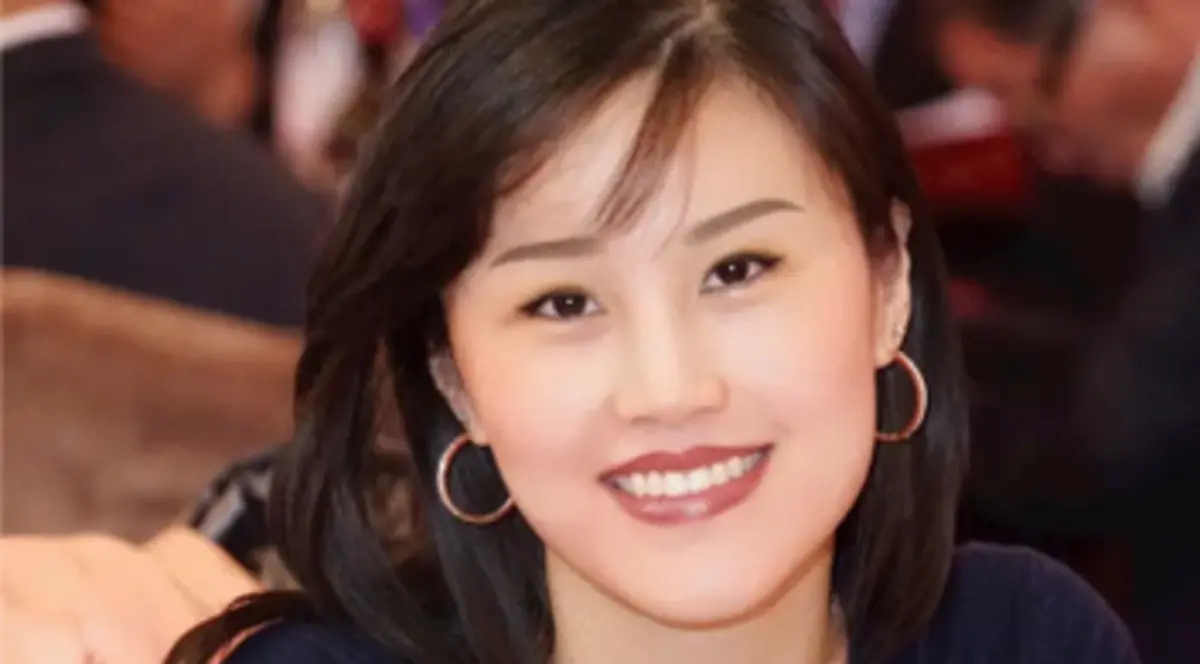 Linda Sun e o marido, Chris Hu, foi detida esta terça-feira