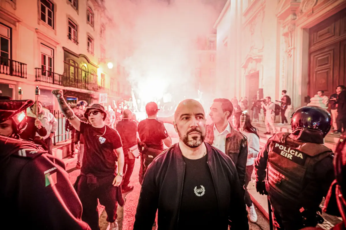 Mário Machado (ao centro) é o porta-voz do Grupo 1143