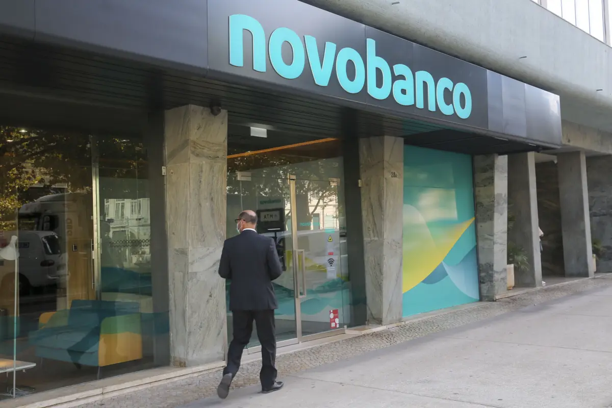 Imagem de contexto do artigo Revista de Imprensa: Franceses do BPCE lideram corrida ao Novo Banco