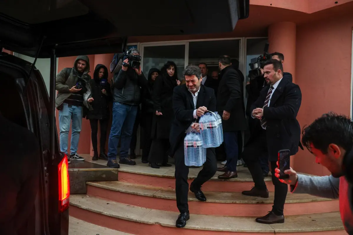 André Ventura recolheu bens na Póvoa de Varzim para ajudar vítimas da tempestade