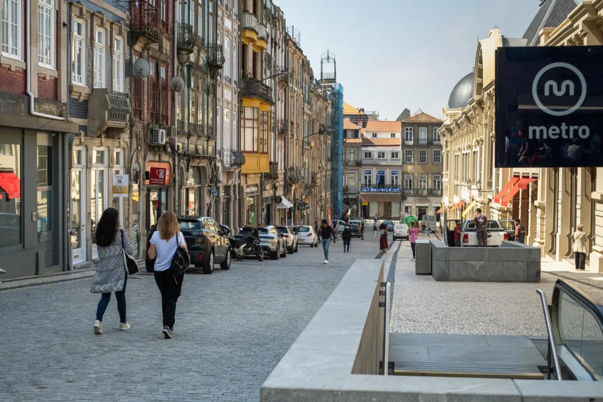 Imagem de contexto do artigo Homem esfaqueado em rixa junto à estação do metro do Bolhão