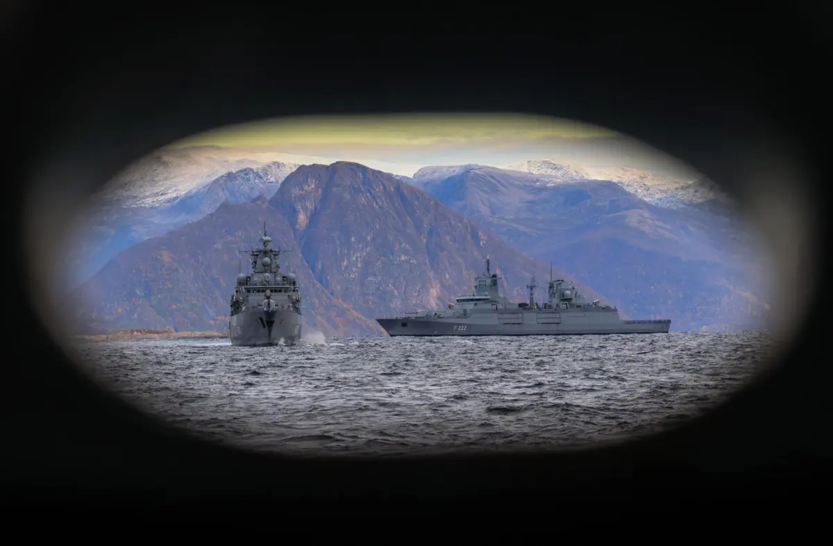 Os dois países irão operar uma frota de, pelo menos, 13 fragatas de fabrico britânico numa base "intercambiável"