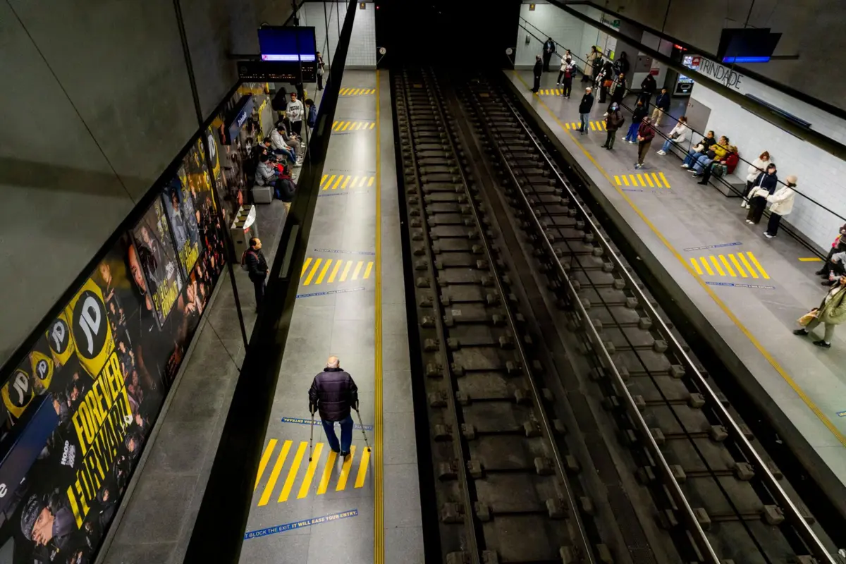 Metro do Porto está a circular entre as estações da Senhora da Hora e Campanhã (tronco comum) e na Linha Amarela, entre o Hospital de São João e Santo Ovídio