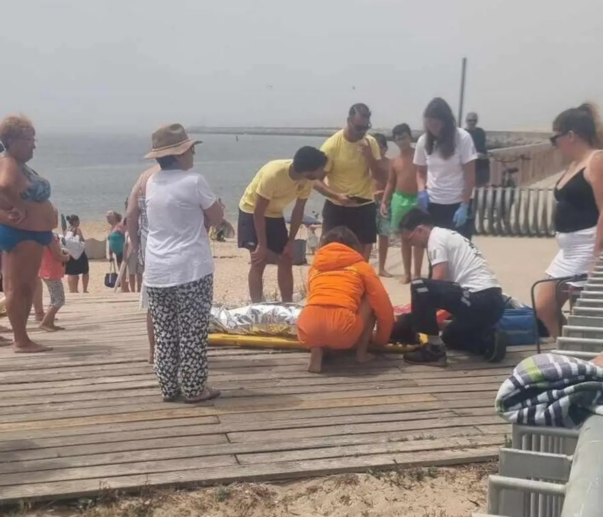 Imagem de contexto do artigo Criança com dores no peito assistida em praia da Figueira da Foz