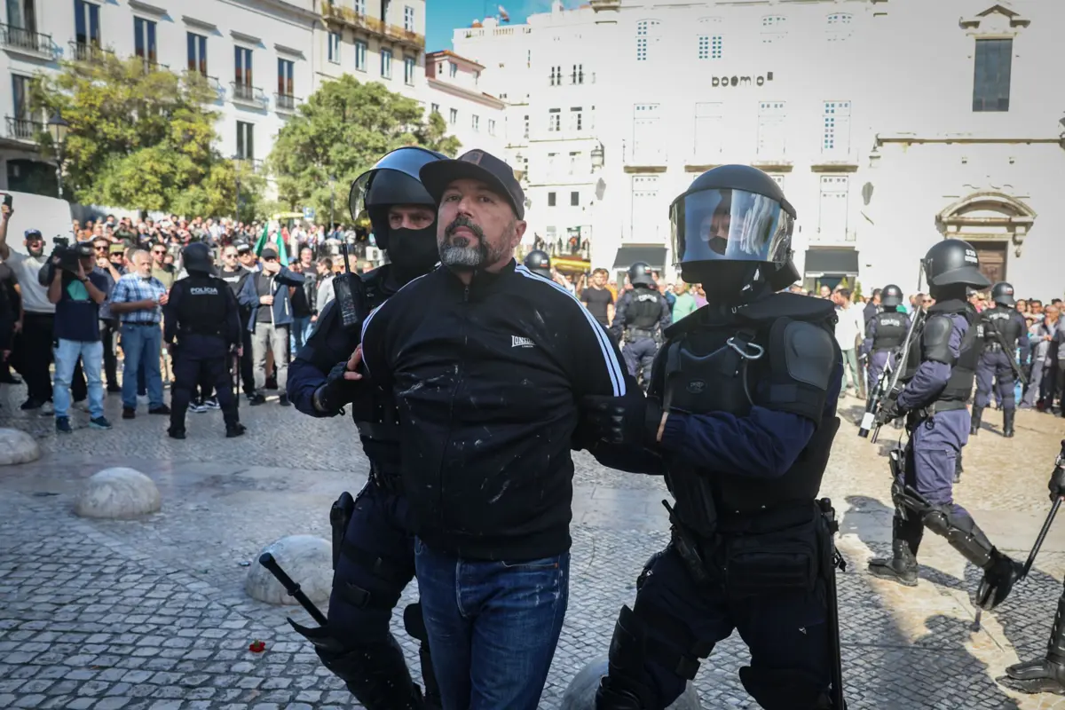 O líder do movimento 1143, Mário Machado, foi detido pela PSP na zona do Rossio