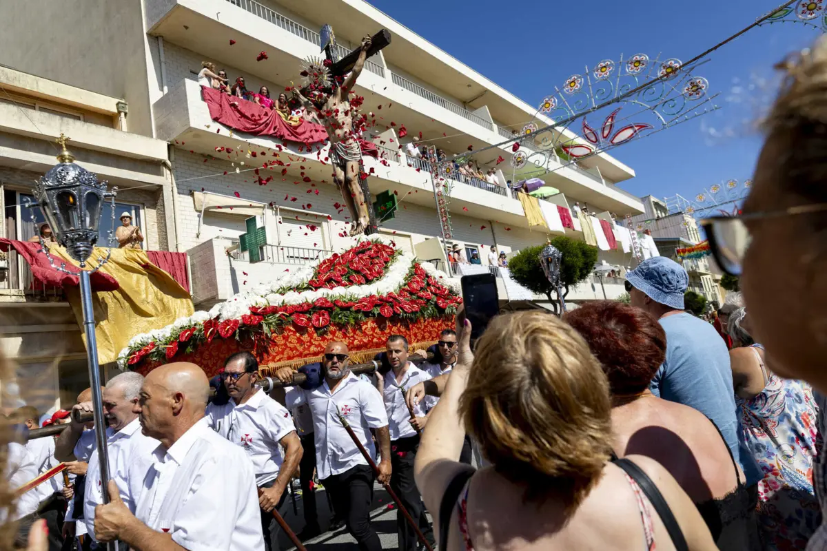 Festa e devoção na comunidade piscatória das Caxinas