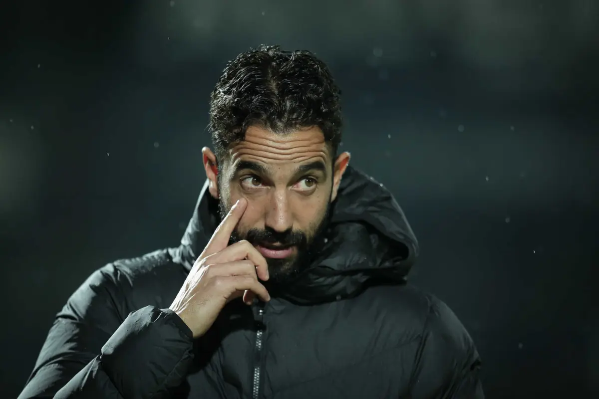 Ruben Amorim procura reabilitar o Manchester United