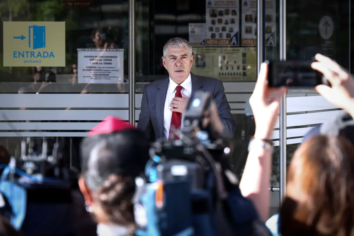 Sócrates está a prestar declarações ao tribunal