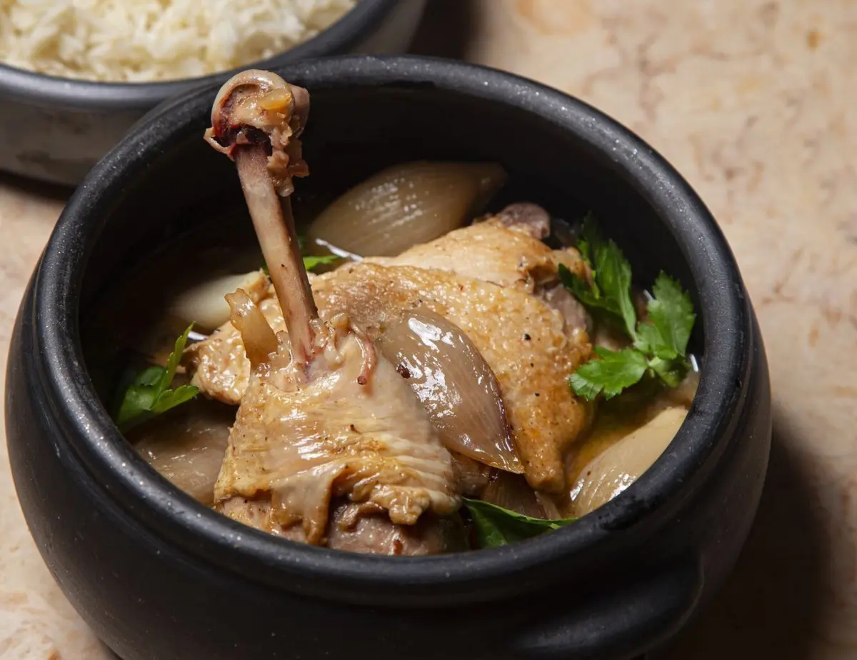 Pernas de coelho com alecrim e limão é um dos pratos novos no menu.