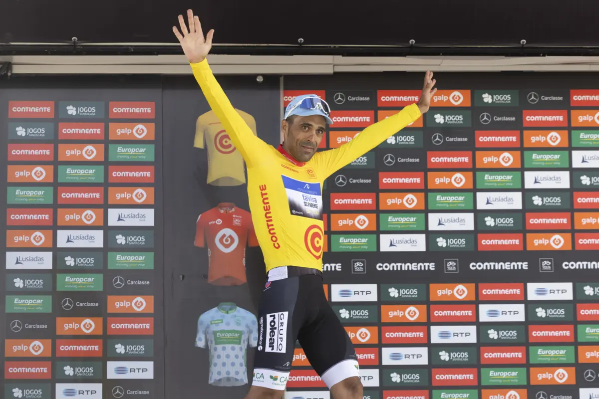 Delio Fernández (Tavira) foi, aos 37 anos, o mais forte na subida até à mítica Torre e ficou ainda com a amarela