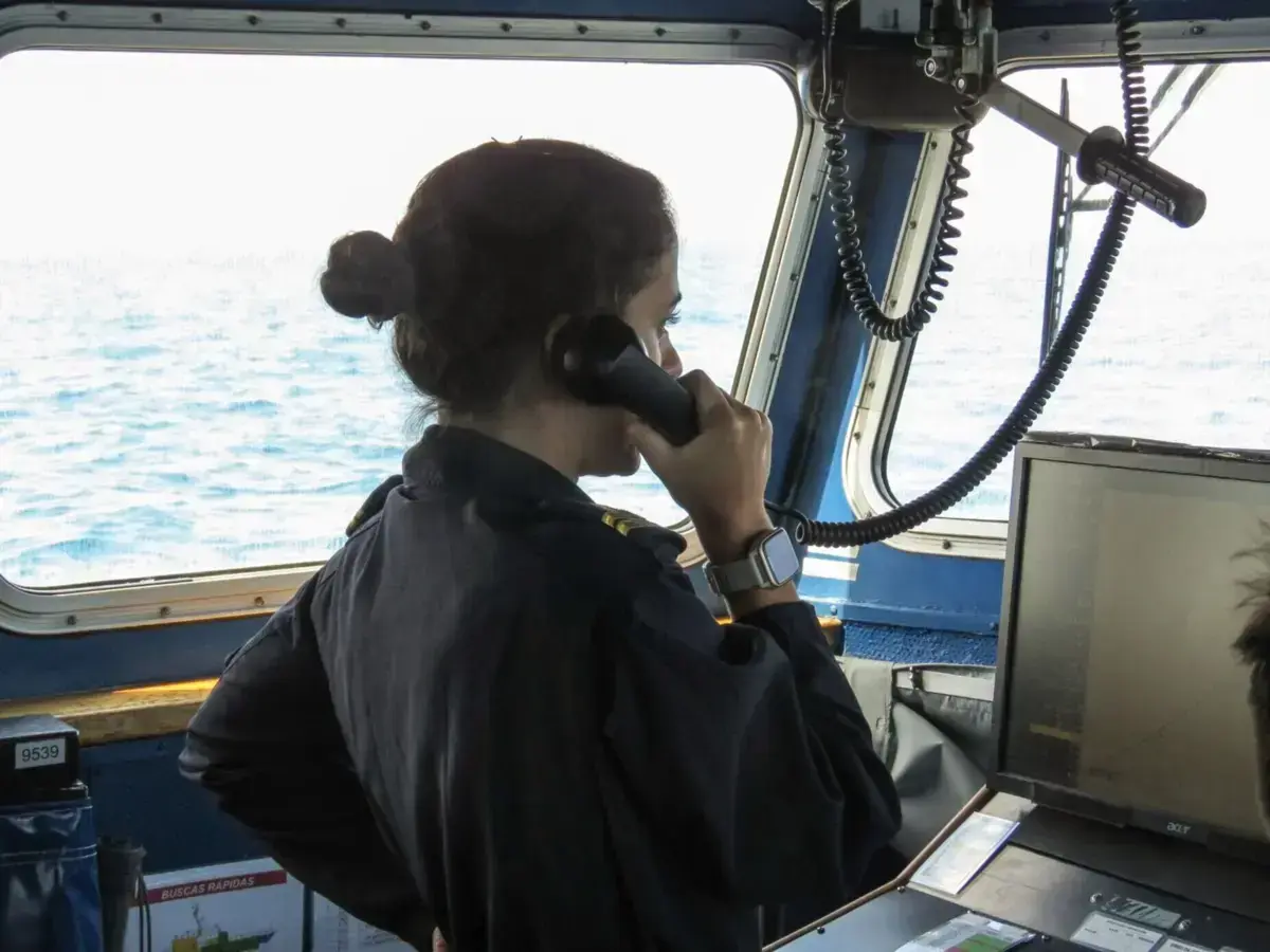 Em 2025, meios navais e aéreos da Marinha Portuguesa participaram em centenas de ações de busca e salvamento no mar, salvando dezenas de vidas