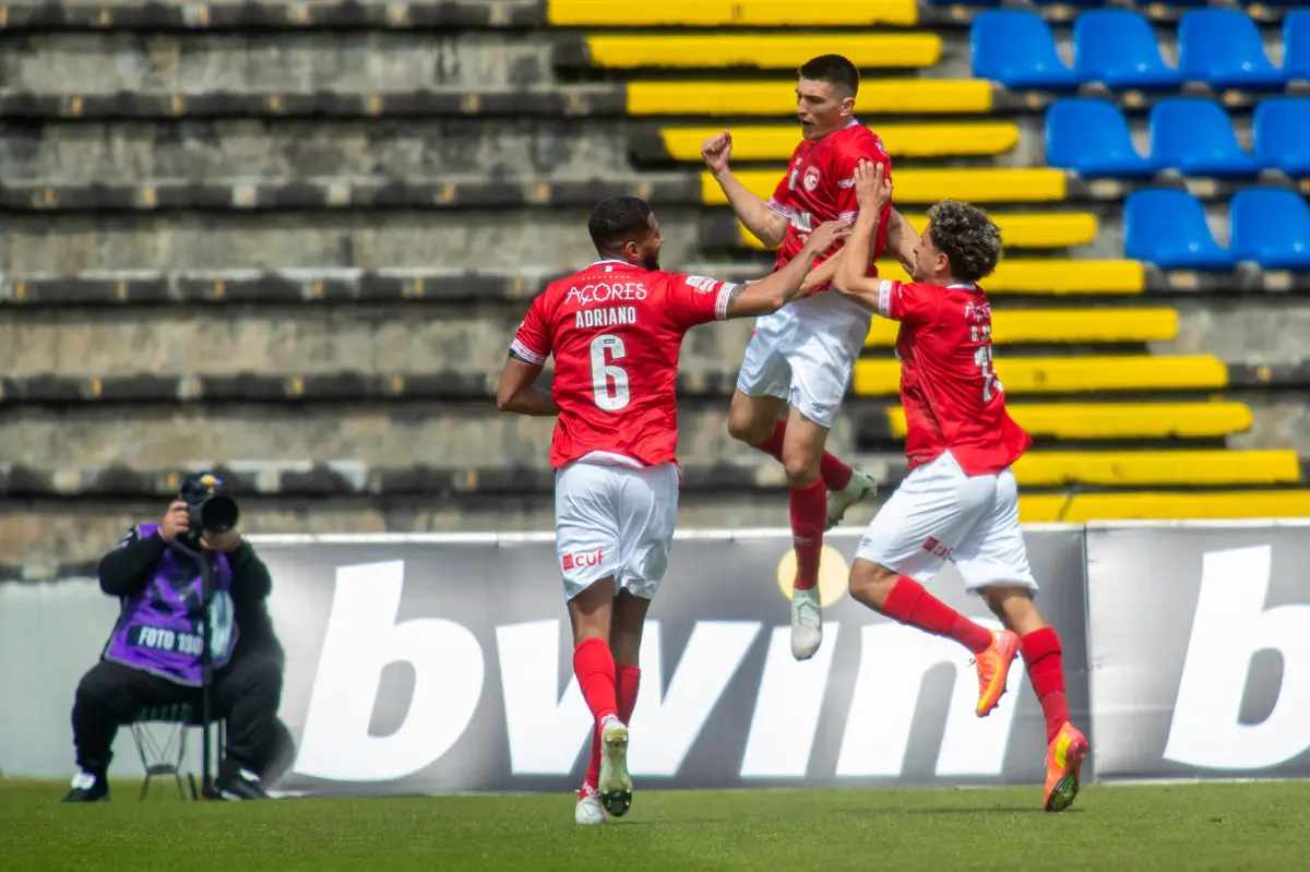 Santa Clara venceu por 1-0