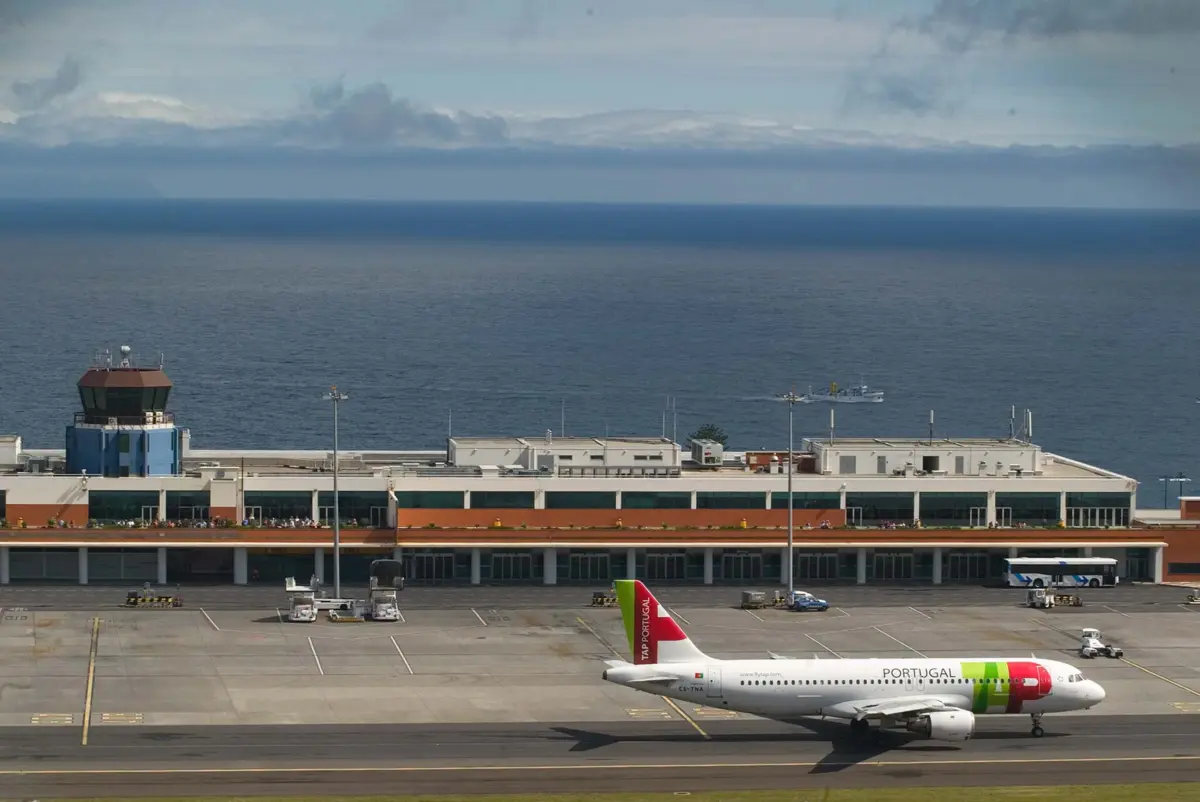 Imagem de contexto do artigo Oito voos divergiram e três foram cancelados devido ao mau tempo na Madeira