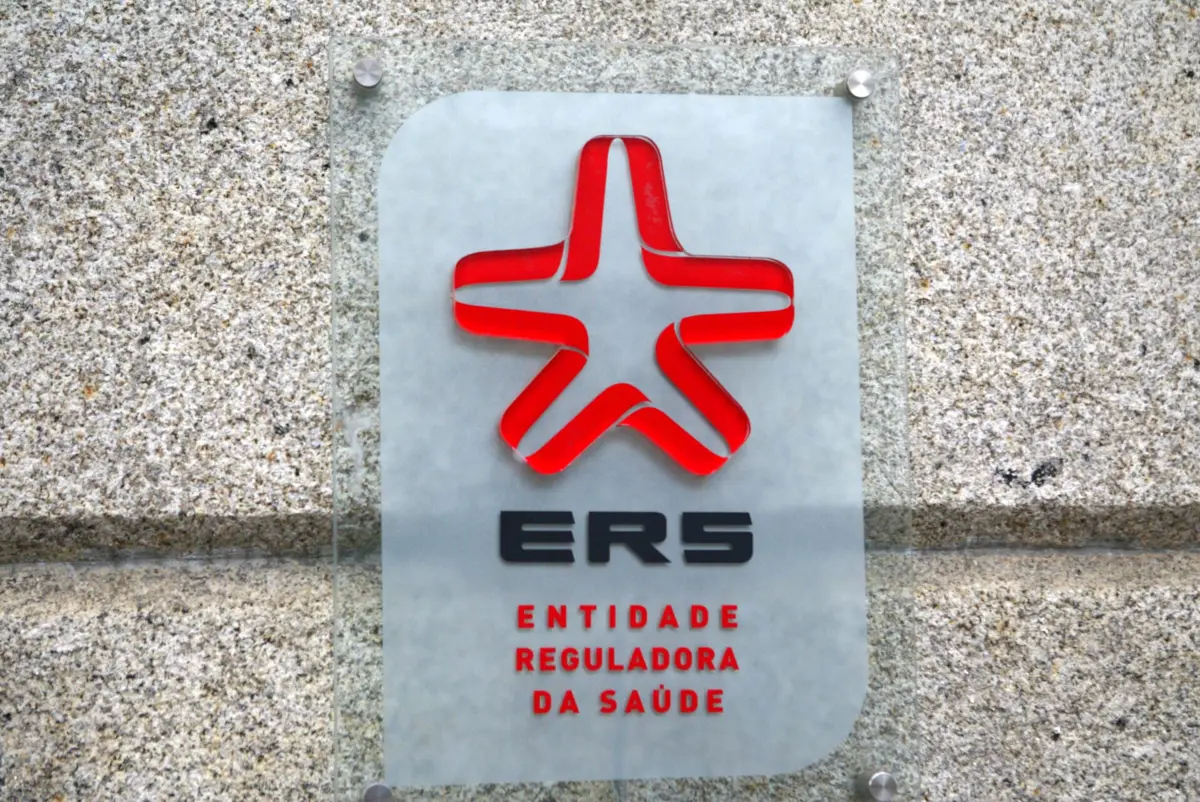 Entidade Reguladora da Saúde (ERS) decidiu 142 processos de contraordenação a estabelecimentos públicos e privados do setor no segundo semestre de 2024