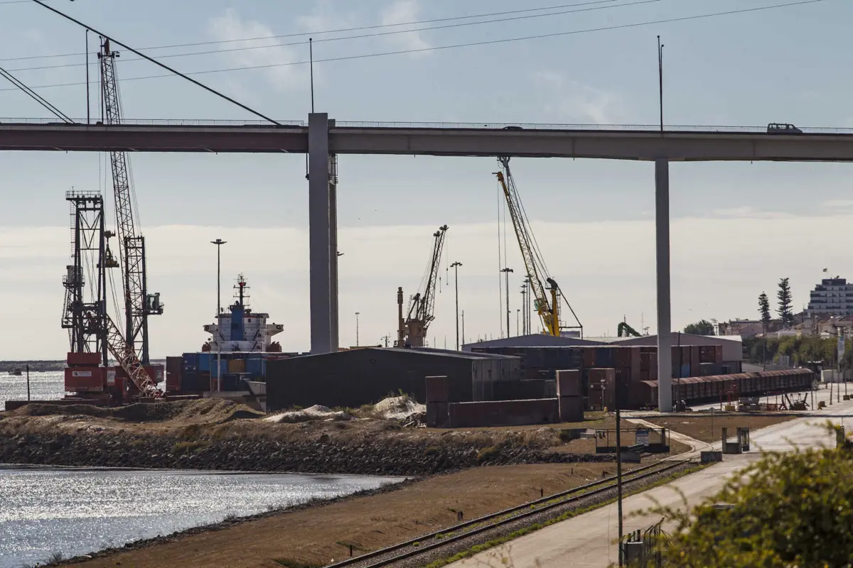 Empresa está instalada no porto da Figueira da Foz