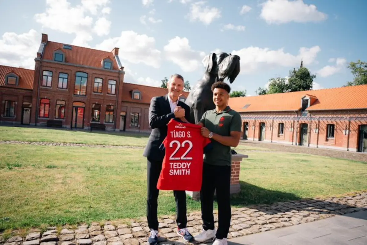 Tiago Santos vai envergar a camisola 22 no novo desafio, em França