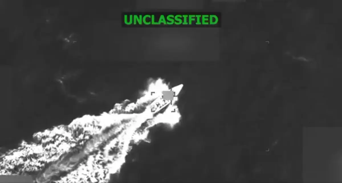 Hegseth publicou um vídeo de 20 segundos do ataque