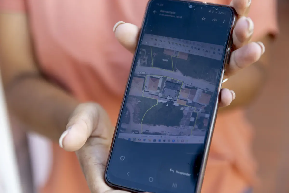 Vila Nova de Gaia, 01/10/2025 - Reportagem com moradores e empresários expropriados para a construção da nova linha do TGV em canelas, Vila Nova de Gaia.
( Carlos Carneiro )