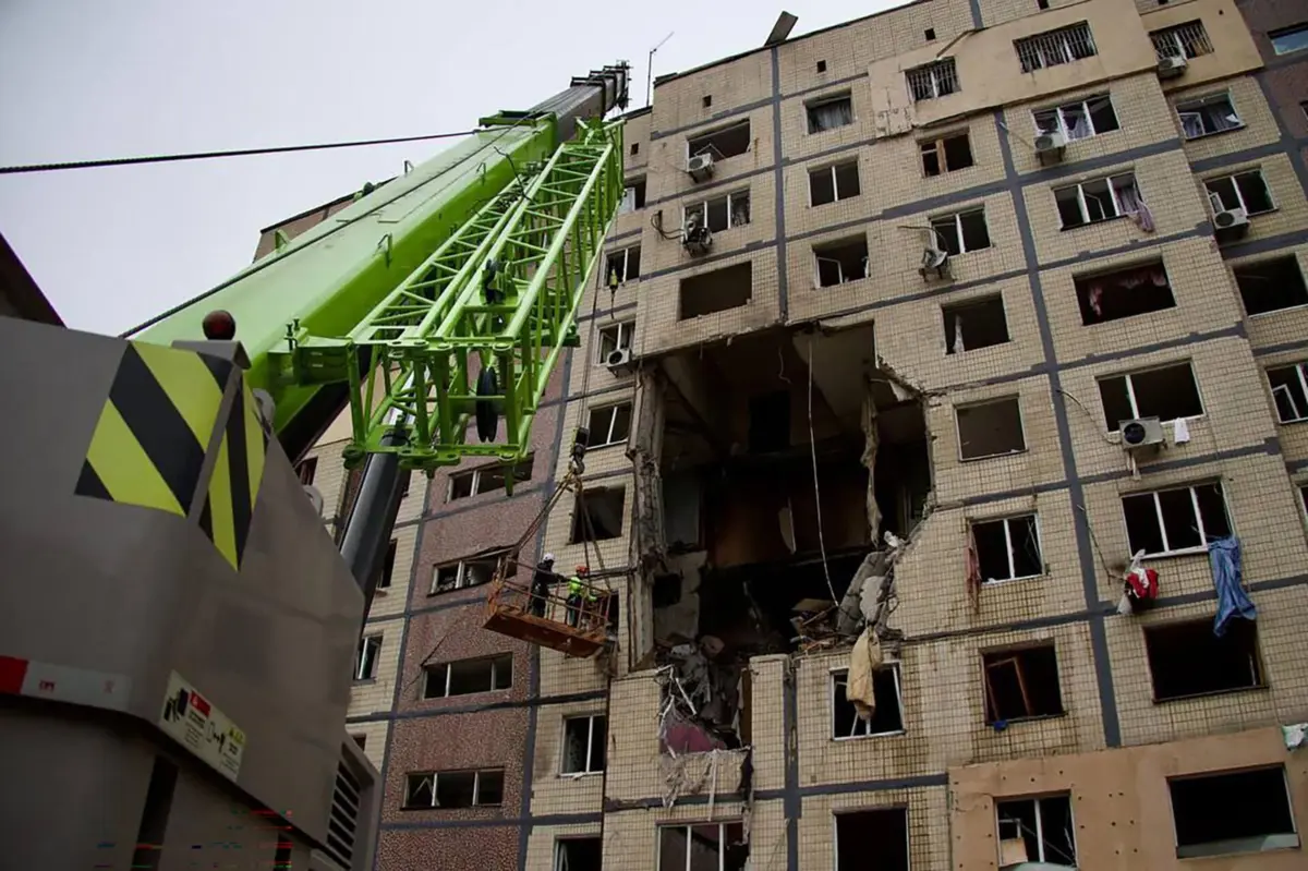 Um menino de 12 anos morreu num dos impactos