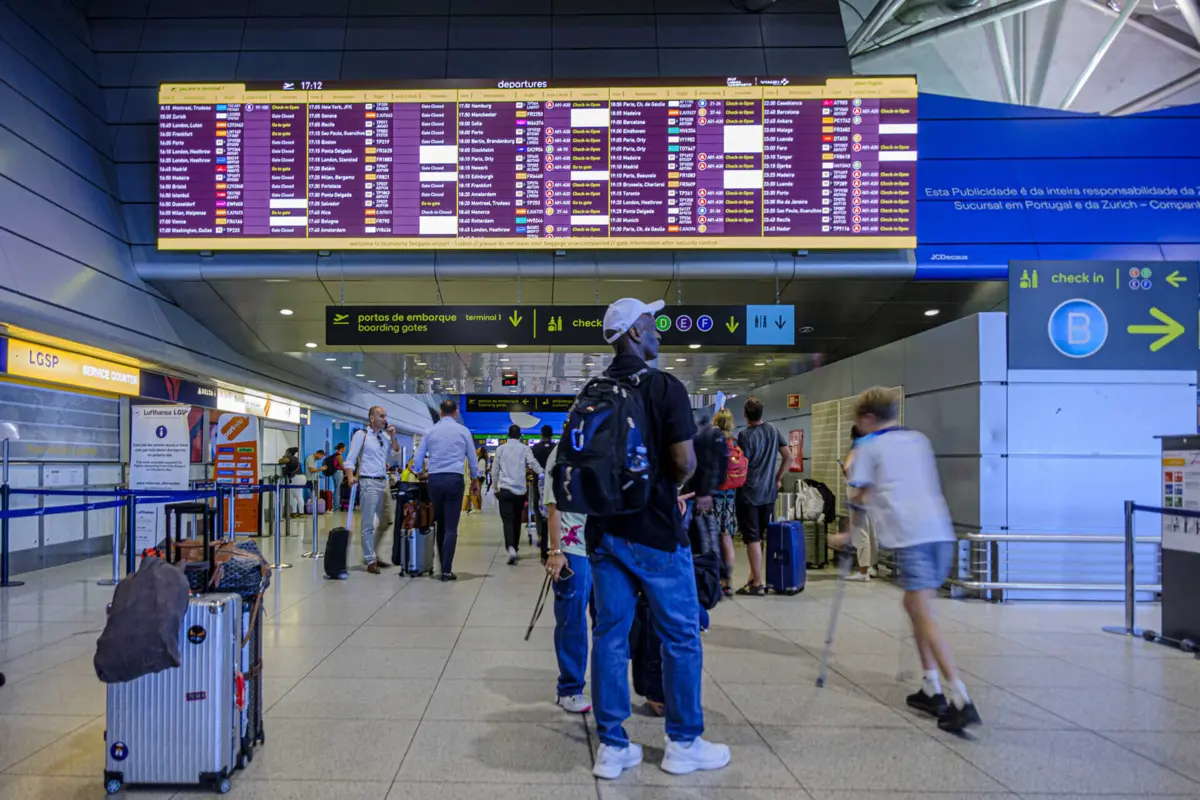 Vietnamitas viajavam para Portugal com vistos emitidos pelos consulados