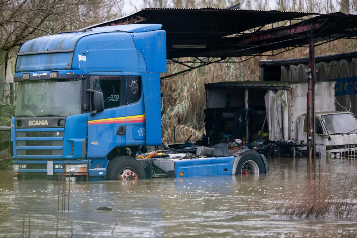 Dezasseis pessoas morreram em Portugal na sequência da passagem das depressões Kristin, Leonardo e Marta