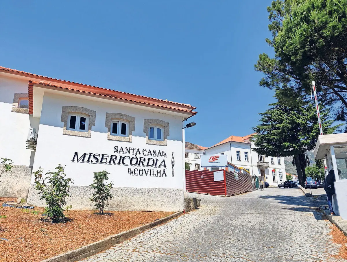 Os pais contam que Ana Rita “não deixava as crianças irem à casa de banho quando sentiam essa necessidade” e discriminava aquelas que tinham “problemas de saúde”