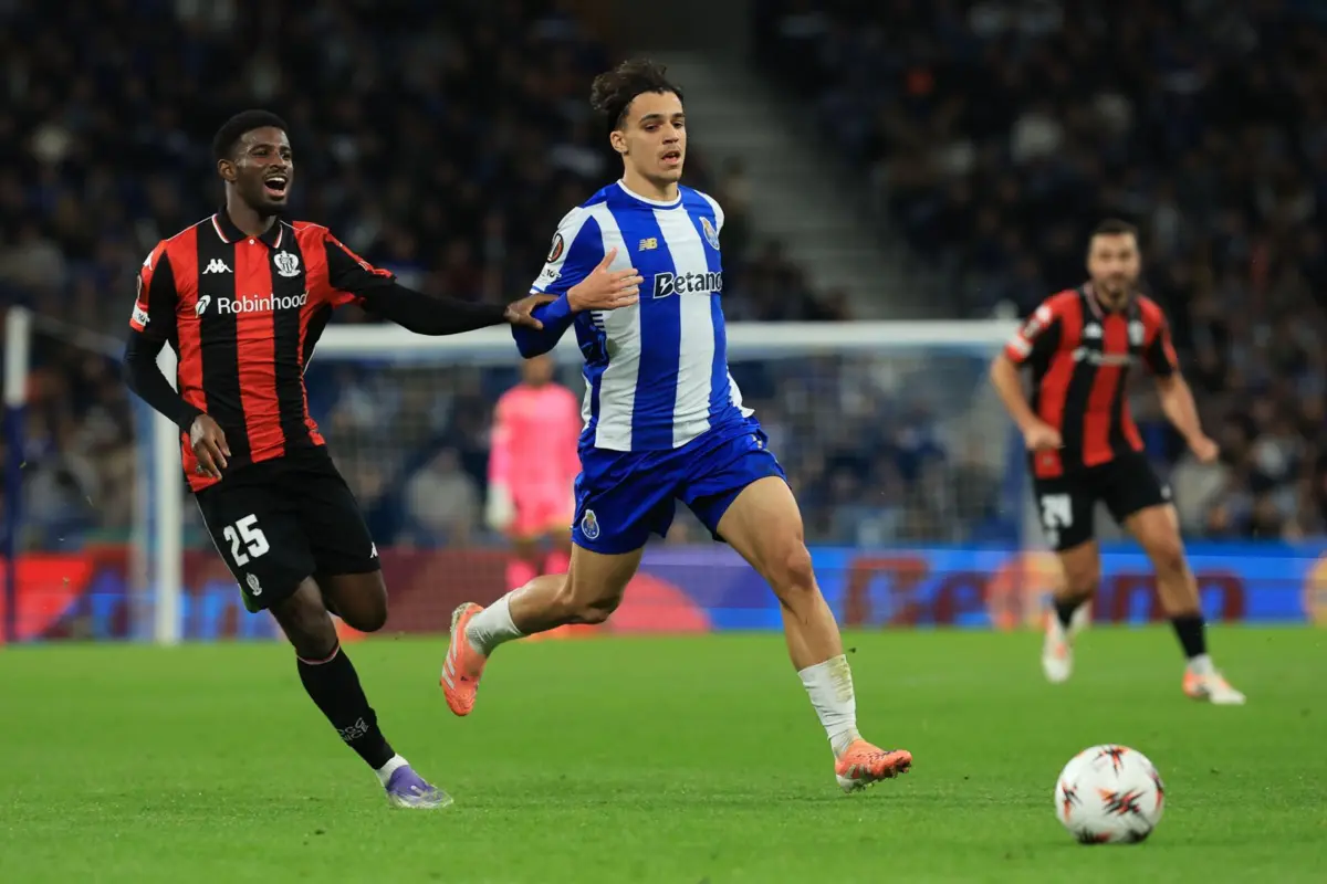 Gabri Veiga bisou e esteve em destaque no Dragão