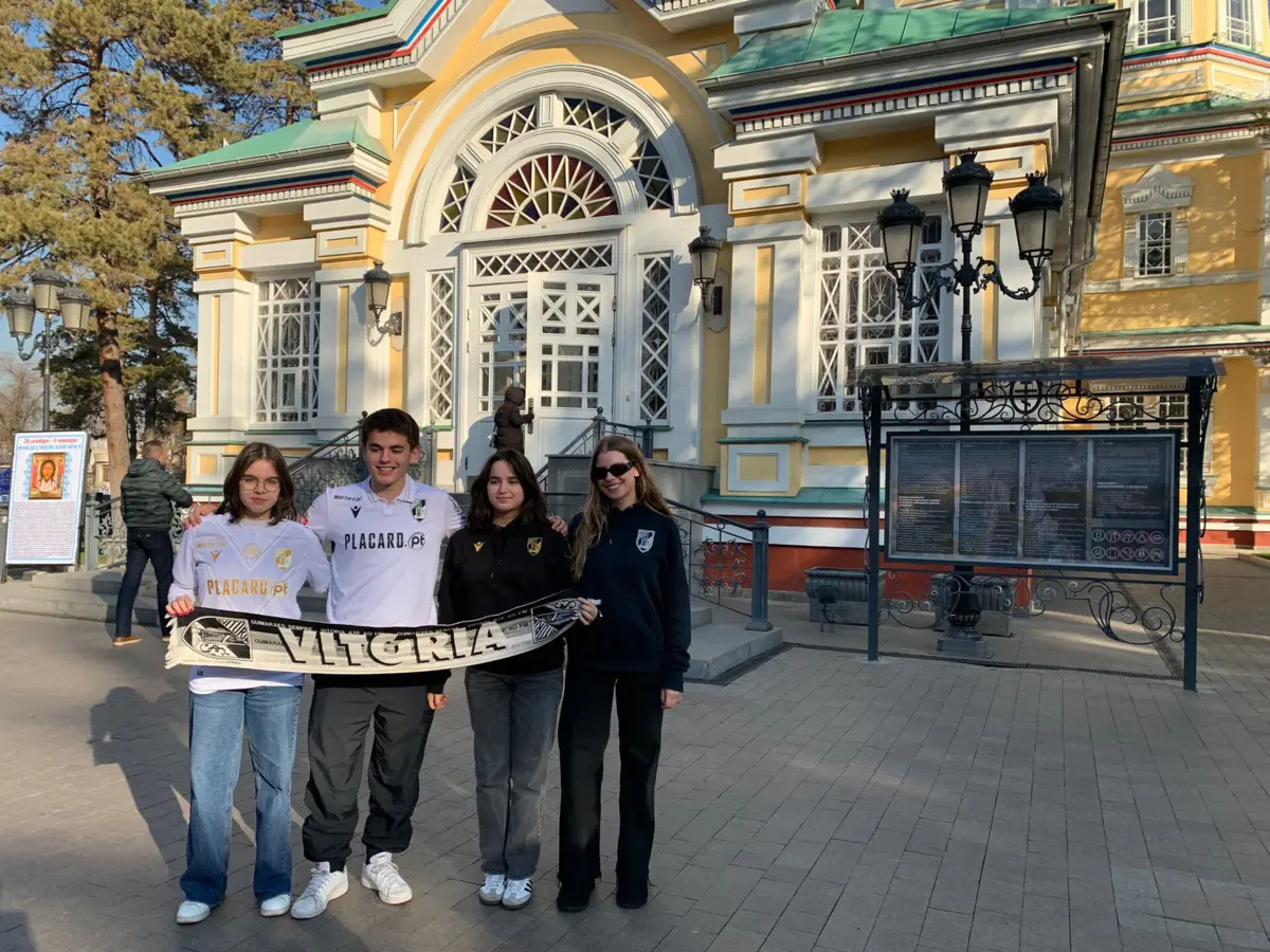 Lara, Henrique, Inês e Ana viajaram de Portugal para ver o Vitória no Cazaquistão