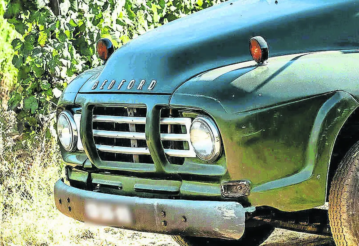 Proprietário de carrinha parada em terreno privado foi multado em dois mil euros