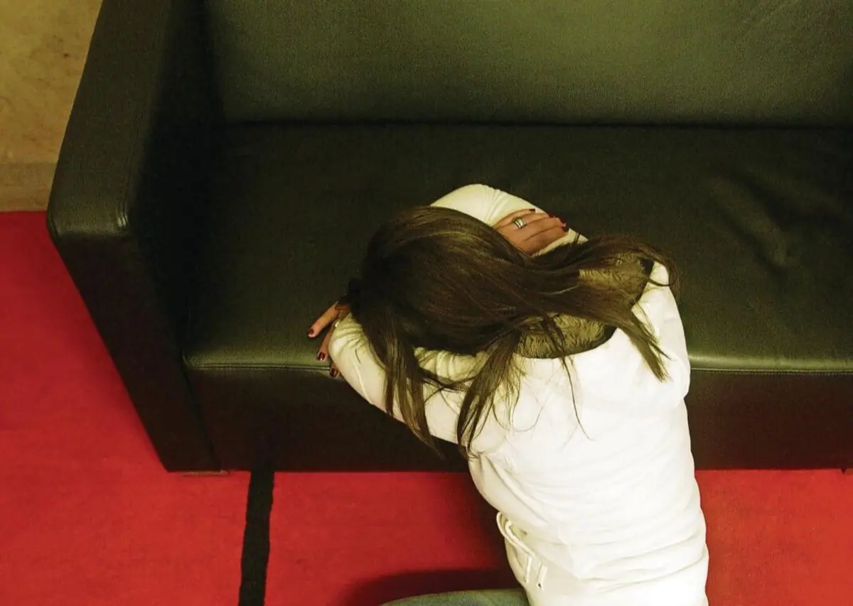 Vítima foi fechada em casa, mas prometeu não contar nada a ninguém e foi libertada