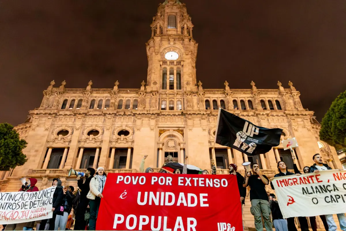 Trabalhadores manifestaram em frente à Câmara do Porto