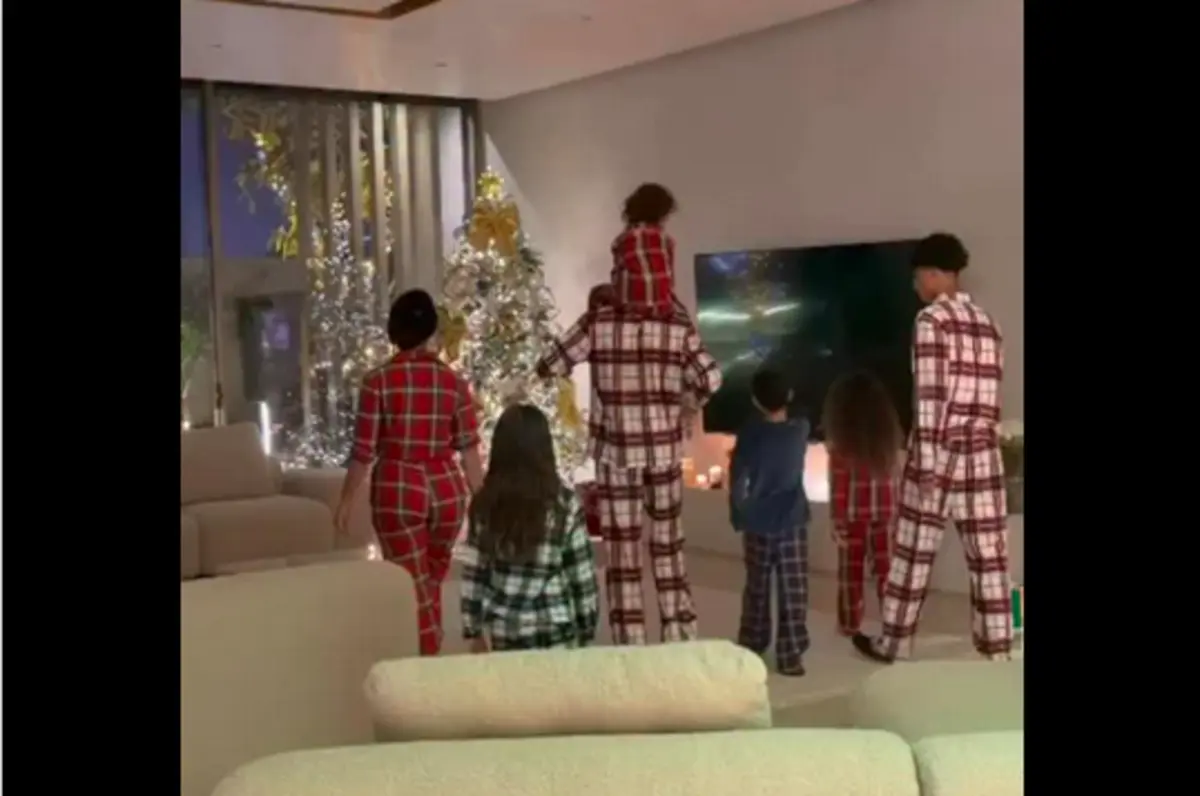 Imagem de contexto do artigo Cristiano Ronaldo passa o Natal em família de pijama e ao som de "Last Christmas" em Riade