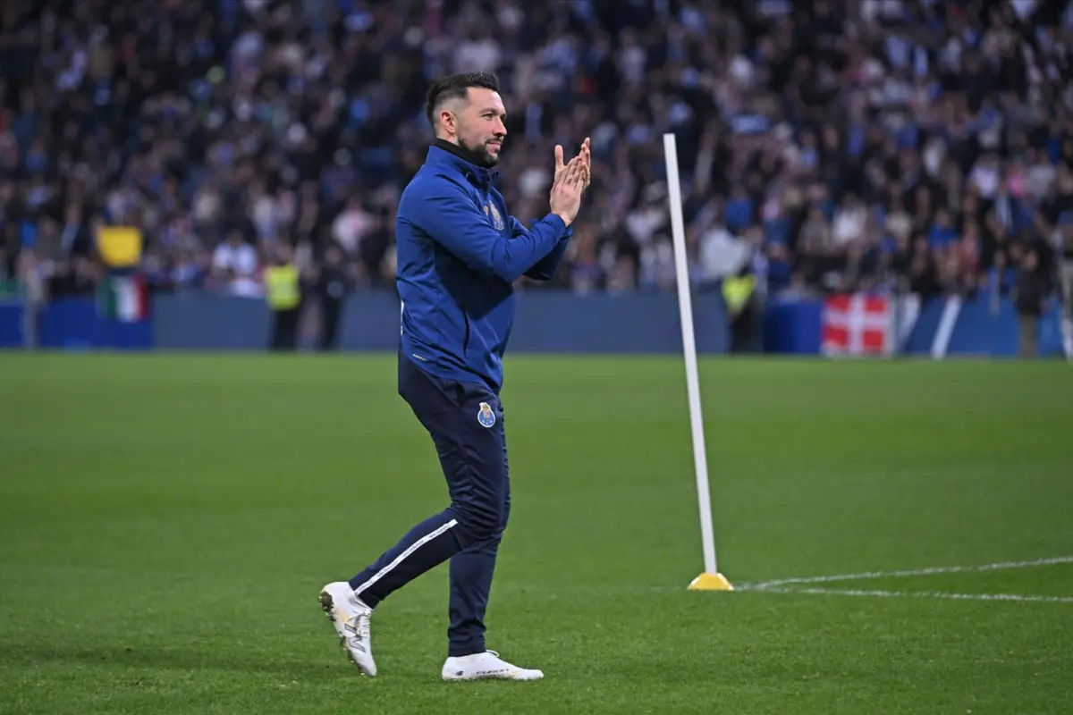 Francesco Farioli agradeceu o apoio dos adeptos do F. C. Porto