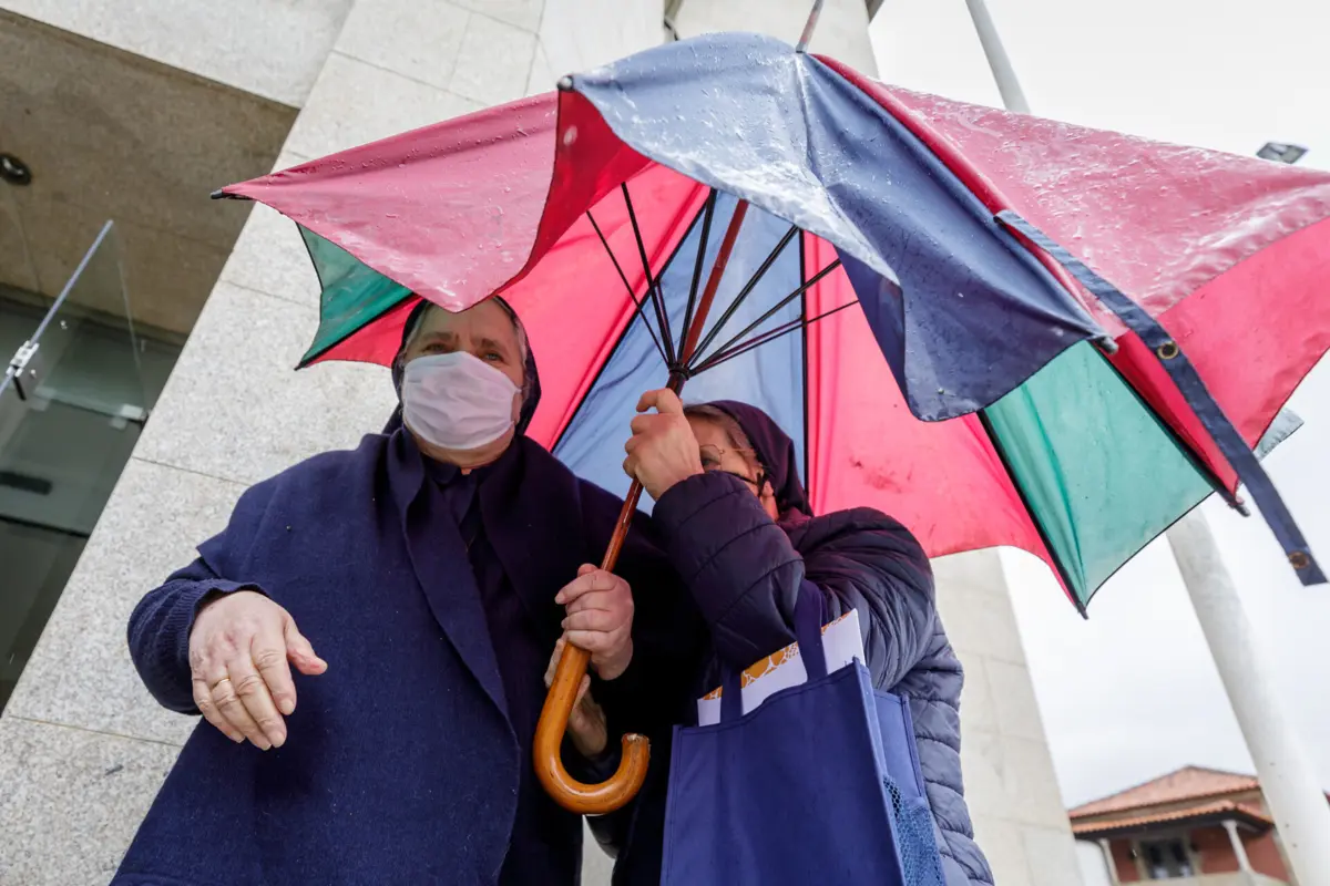 Arguidos recorrem ao Supremo, após Relação trocar escravidão por maus-tratos